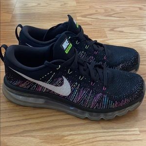 Nike Flyknit Max